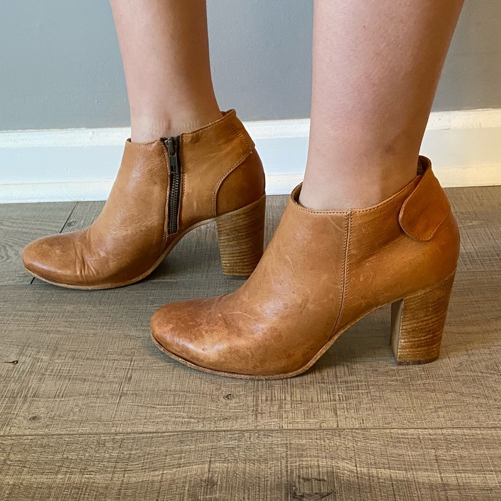 Vero Cuoio Heels